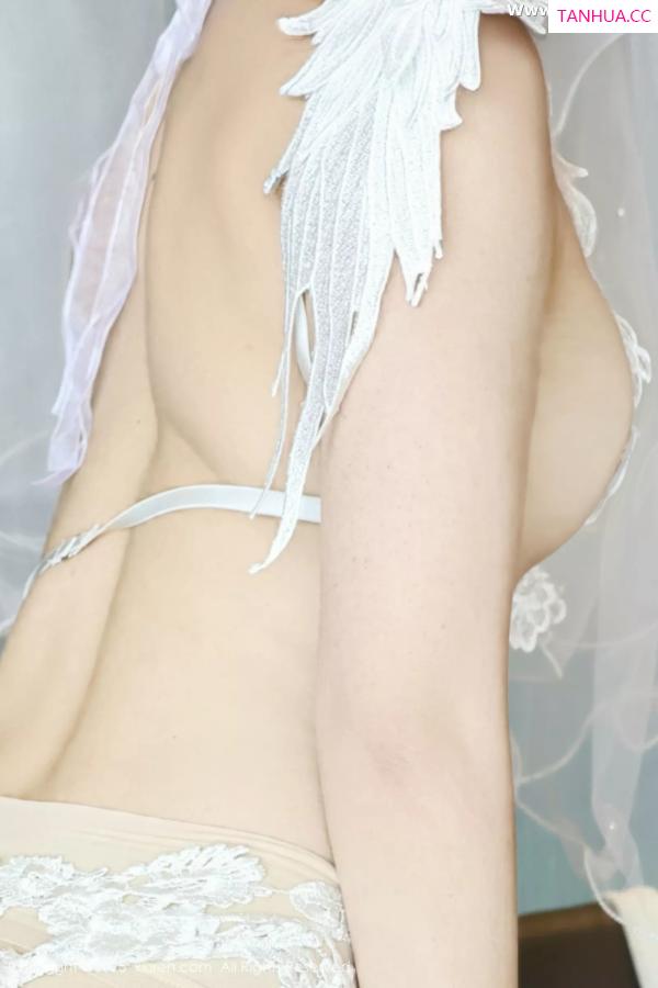   [XiuRen]高清写真图 2025.07.18 No.10559 糯梨子 白色婚纱第8张图片